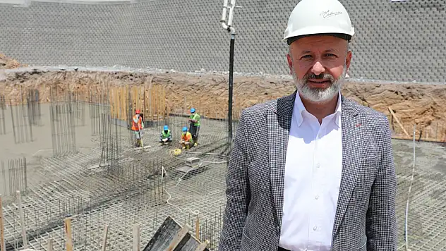BAŞKAN ÇOLAKBAYRAKDAR: 'KENTSEL YENİLEMEYLE ERKİLET BULVARI VE YEŞİL MAHALLE'YE YENİ ÇEHRE'
