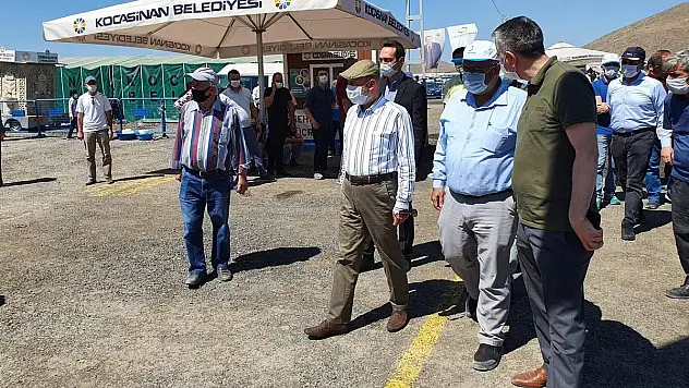 BAŞKAN ÇOLAKBAYRAKDAR, KURBAN KESİM ALANINI DENETLEDİ!