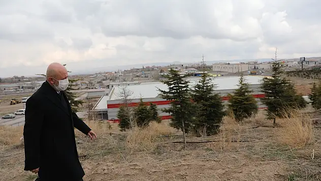 BAŞKAN ÇOLAKBAYRAKDAR, PARK ÇALIŞMALARINI İNCELEDİ
