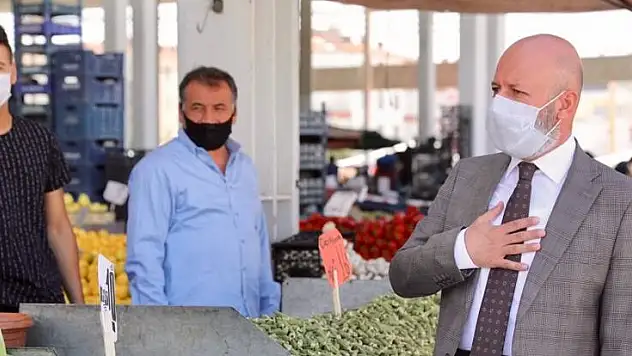 BAŞKAN ÇOLAKBAYRAKDAR, PAZAR YERİNİ DENETLEDİ