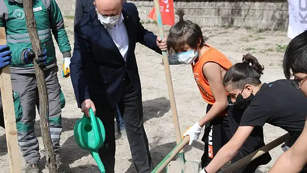 BAŞKAN ÇOLAKBAYRAKDAR SÖZÜNÜ TUTTU MİTHATPAŞA'YA YENİ PARK
