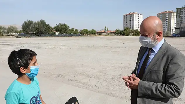 BAŞKAN ÇOLAKBAYRAKDAR'DAN ÇOCUKLARA ÖZEL MİNİ PARK