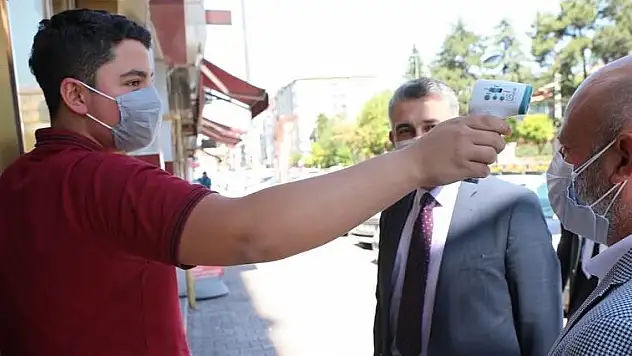 BAŞKAN ÇOLAKBAYRAKDAR'DAN ESNAFA KORONAVİRÜS UYARILARI