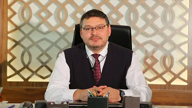 BAŞKAN NARİN, HOCALI ŞEHİTLERİNİ ANDI