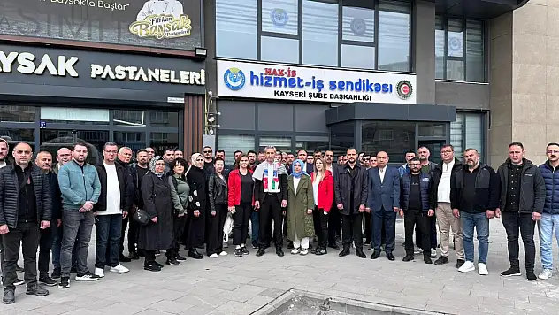 Başkan Navruz: Genel Başkanımız ve Sumud tutsakları için Ankara'ya doğru yola çıkıyoruz