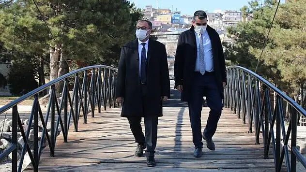 BAŞKAN ÖZDOĞAN 15 TEMMUZ ŞEHİTLER PARKINI İNCELEDİ