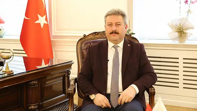 BAŞKAN PALANCIOĞLU, SPORCU FUNDA TAŞKIN'I TEBRİK ETTİ