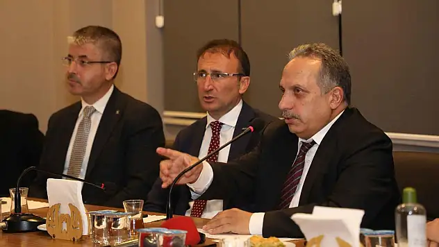 BAŞKAN YALÇIN MÜSİAD'DA PROJE VE YATIRIMLARI ANLATTI