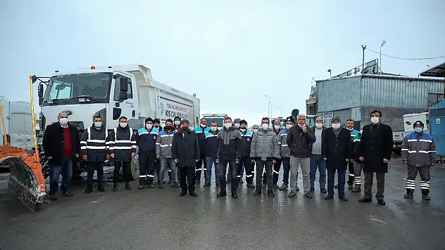 BAŞKAN YALÇIN'DAN KIŞ ÇALIŞMASI EKİPLERİNE MORAL ZİYARETİ