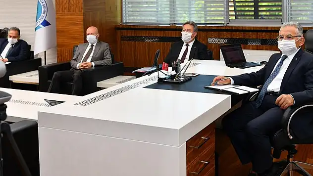 BAŞKANLAR 'PANDEMİ TOPLANTISI'NA BİRLİKTE KATILDI