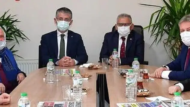BAŞKANLARDAN BİRLEŞEN GAZETELERE 'HAYIRLI OLSUN' ZİYARETİ
