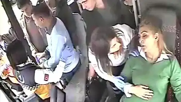 Baygınlık Geçiren Kadın Şoför, Otobüsü Son Anda Durdurarak Faciayı Önledi