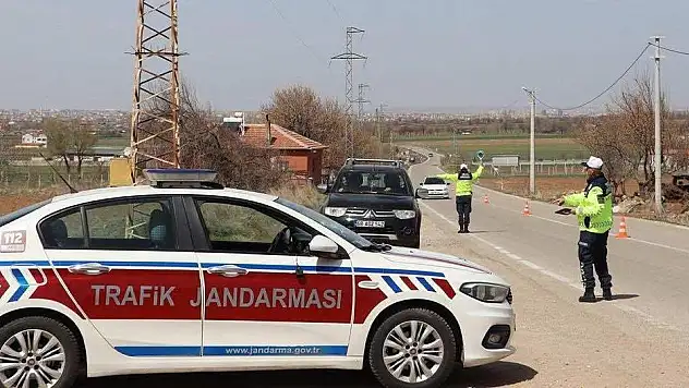 BAYRAMDA YOLA ÇIKACAKLAR DİKKAT: RADAR DENETİMLERİ ARTIRILDI