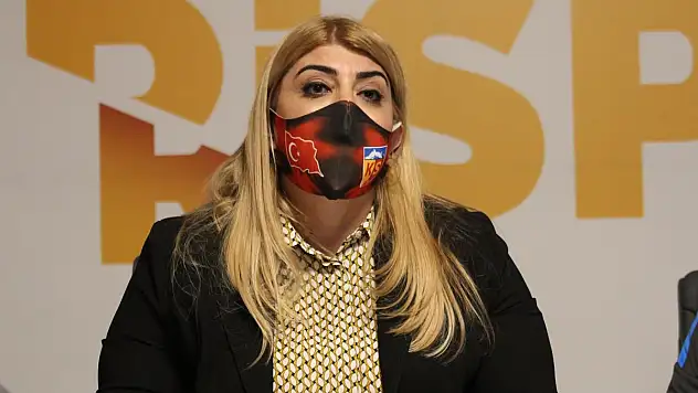 BERNA GÖZBAŞI: 'BU SEVDA BİTMEZ'