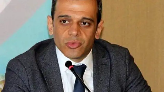 BİLİM KURULU ÜYESİ AZAP: 'ÜLKEMİZDE MEVCUT VAKA KADAR DAHA HASTA OLABİLİR'