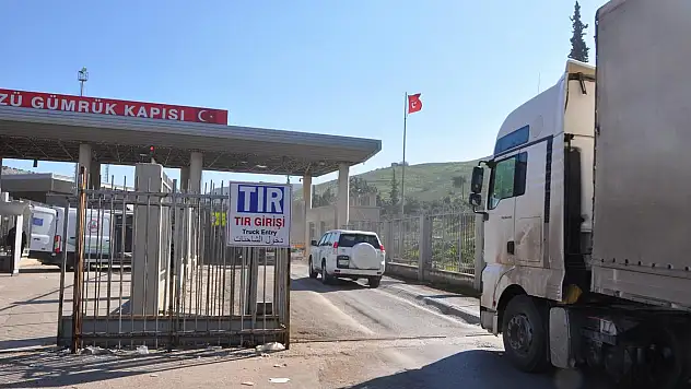BM'den Suriye'ye 20 tırlık insani yardım