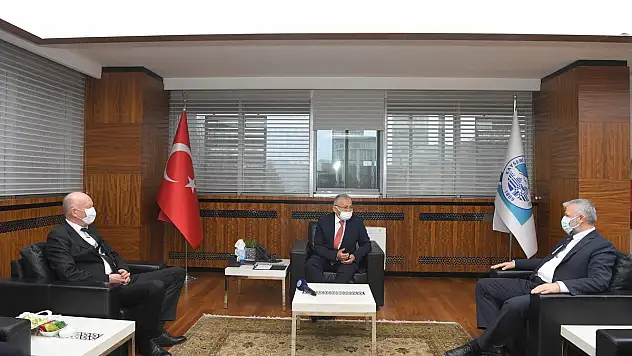 BOSNALI HEYETTEN BAŞKAN BÜYÜKKILIÇ'A ZİYARET