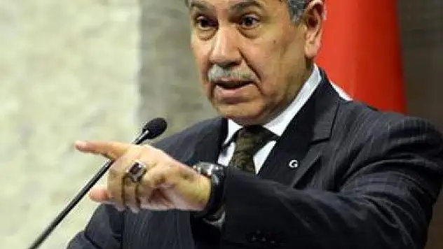 BÜLENT ARINÇ'A AÇIKÇA SORULDU: KOZMİK ODA'YI SİZ Mİ AÇTIRDINIZ?