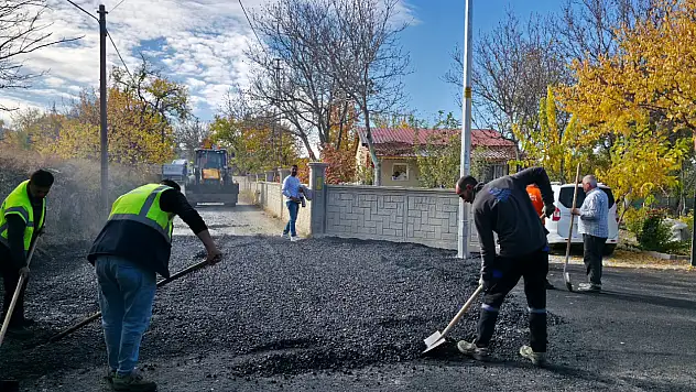 Bünyan'da cam teraslar bölgesine güvenli ulaşım için asfalt çalışması başlatıldı