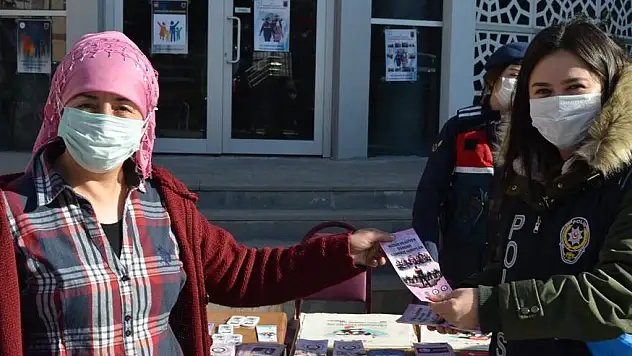 BÜNYAN'DA KADINLARA 'KADES' UYGULAMASI ANLATILDI