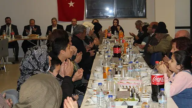 BÜNYAN'DA ŞEHİT AİLELERİNE İFTAR YEMEĞİ DÜZENLENDİ