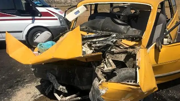 BURDUR'DA FECİ KAZA1 ÖLÜ,2'Sİ ÇOCUK 9 YARALI