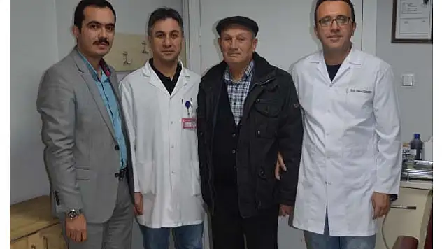 BURUNDAN GİRİLİP BEYİNDEKİ TÜMÖR ALINIYOR