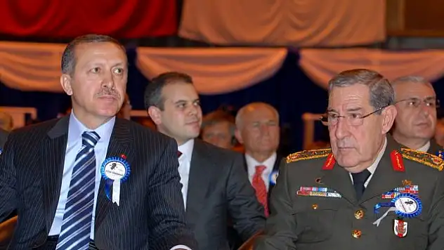 BÜYÜKANIT, DOLMABAHÇE GÖRÜŞMESİ SIRLARINI KENDİSİYLE MEZARA GÖTÜRDÜ