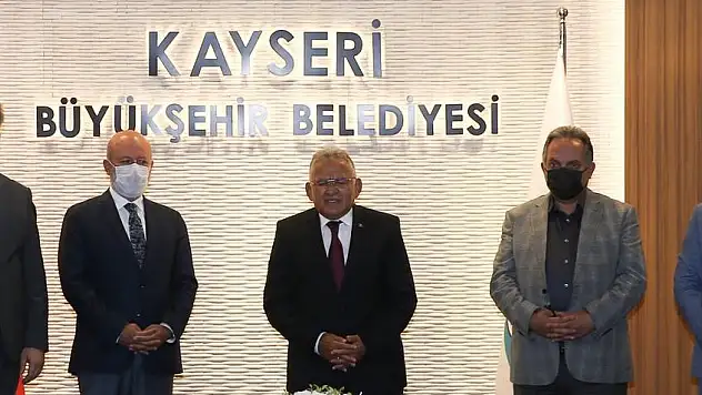 BÜYÜKKILIÇ: '17 BELEDİYE BAŞKANIMIZ MAAŞINI AFAD'A BAĞIŞLADI'