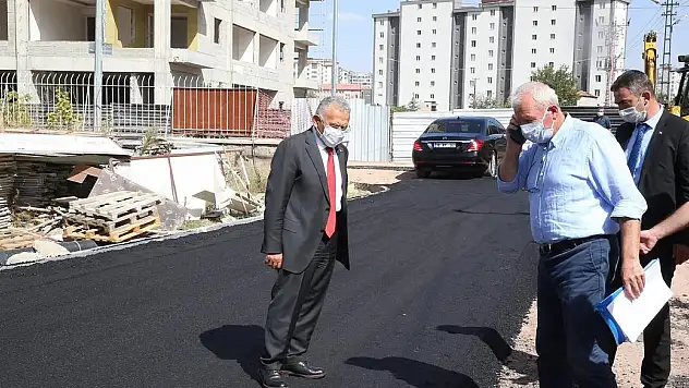 BÜYÜKKILIÇ, ASFALT VE ÇEVRE DÜZENLEME ÇALIŞMALARINI İNCELEDİ