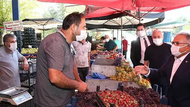 BÜYÜKKILIÇ, ESNAF VE VATANDAŞLA BULUŞTU, AŞIYI HATIRLATTI