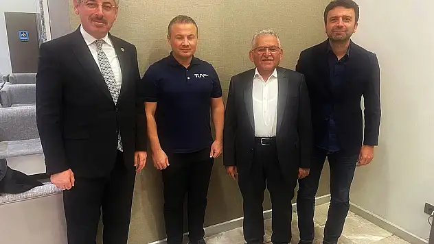 BÜYÜKKILIÇ, İLK TÜRK ASTRONOT GEZERAVCI'YI 'BİLİM ŞENLİĞİ'NE DAVET ETTİ