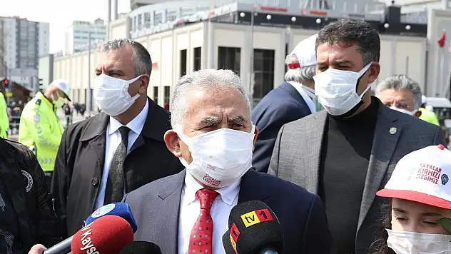 BÜYÜKKILIÇ, SAĞLIK ÇALIŞANLARINA ÜCRETSİZ ULAŞIMI 3 AY DAHA UZATTI
