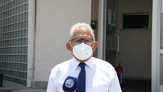 BÜYÜKKILIÇ, SEZAİ KARAKOÇ KÜTÜPHANESİ'NDE GENÇLERLE BULUŞTU