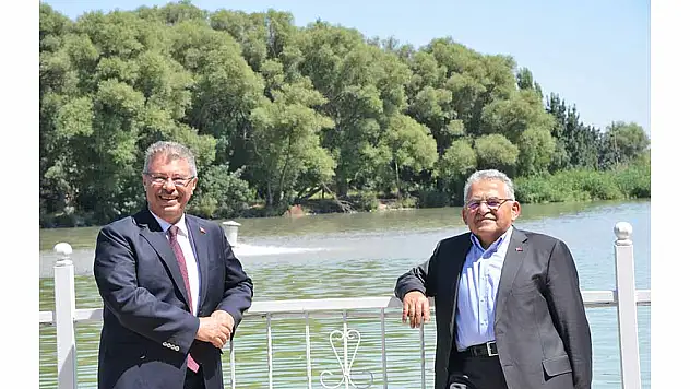 BÜYÜKKILIÇ VE BERABERİNDEKİLER KAYSERİ ŞEKER'DE