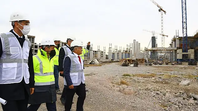 BÜYÜKKILIÇ VE ÇOPUROĞLU'NDAN HAVALİMANI İNCELEMESİ