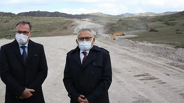 BÜYÜKKILIÇ'TAN 4 BÖLGENİN İKİ AYRI YOL ÇALIŞMASINA YAKIN TAKİP