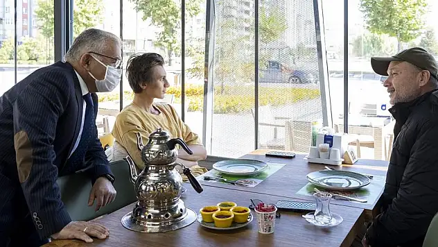 BÜYÜKKILIÇ'TAN TAKDİR TOPLAYAN GLÜTENSİZ KAFE'YE ZİYARET