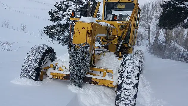 BÜYÜKŞEHİR EKİPLERİ, 75 MAHALLE YOLUNU DAHA ULAŞIMA AÇTI