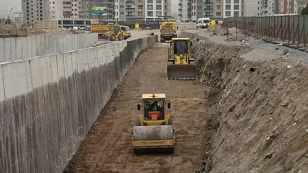 BÜYÜKŞEHİR HİZMETLERİ KISITLAMIYOR