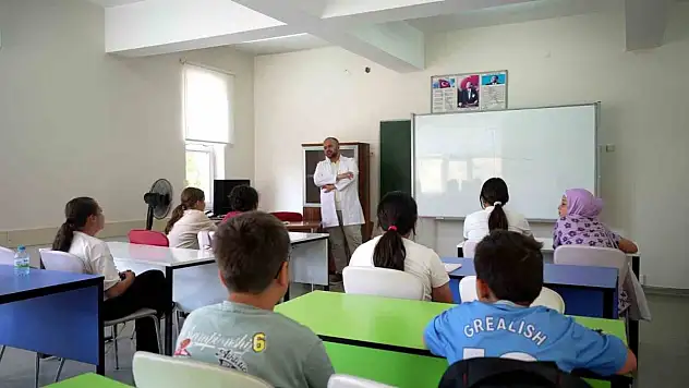 Büyükşehir'in KAYMEK Yaz Okulu'nda çocuklar eğlenerek öğreniyor