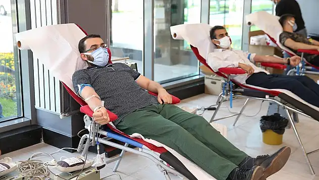 BÜYÜKŞEHİR PERSONELİNDEN KAN BAĞIŞI SEFERBERLİĞİ