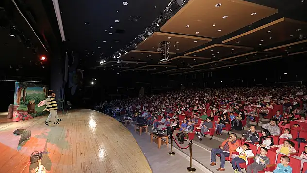 BÜYÜKŞEHİR'DEN ÇOCUKLARA ARMAĞAN
