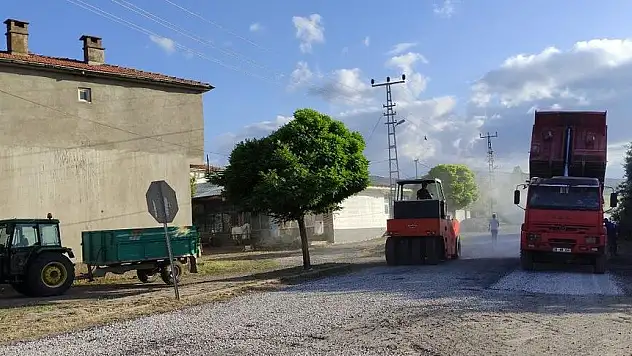 BÜYÜKŞEHİR'DEN KIRSALA 41 MİLYON TL'LİK ASFALT