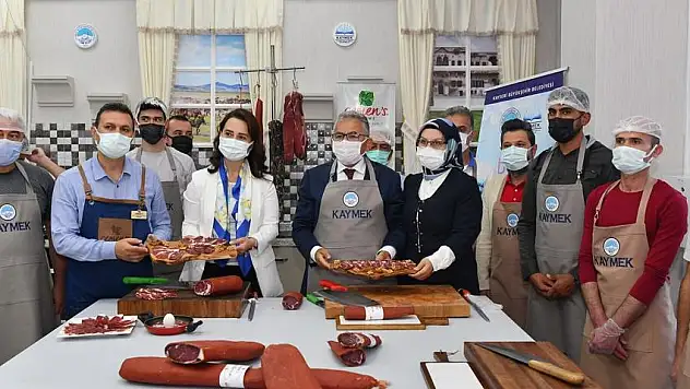 BÜYÜKŞEHİR'DEN LEZZETİN ANAVATANINDA 'PASTIRMA' KURSU