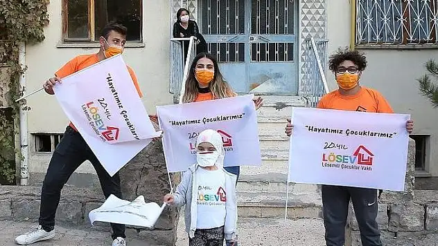 BÜYÜKŞEHİR'DEN LÖSEMİLİLERE 'MORAL' DESTEĞİ