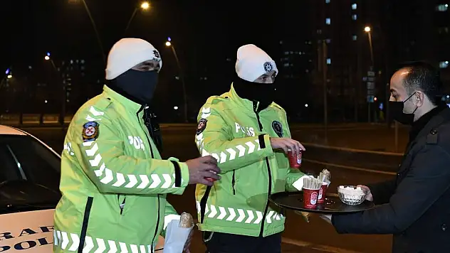 BÜYÜKŞEHİR'DEN SOĞUK KISITLAMA GÜNÜNDE SICAK DAVRANIŞ