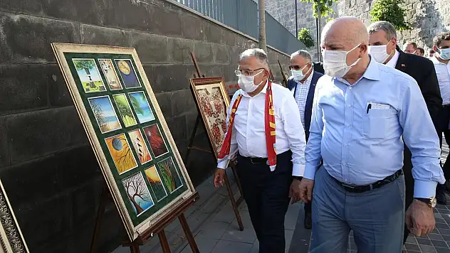 BÜYÜKŞEHİR'DEN TARİHİ KALEDE SANAT SERGİSİ