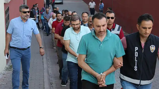 'Bylock' kullanan 21 kişi adliyeye sevk edildi