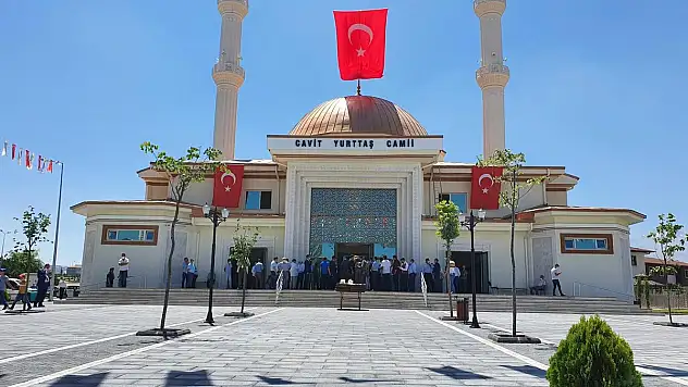 CAVİT YURTTAŞ CAMİ DUALAR İLE AÇILDI